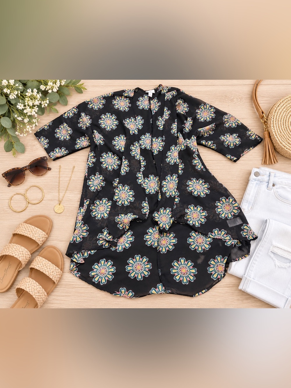 LuLaRoe Lindsey Kimono Cardigan Women’s Small Black Floral Medallion Boho